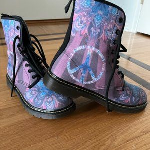 Yes We Vibe Low Boots